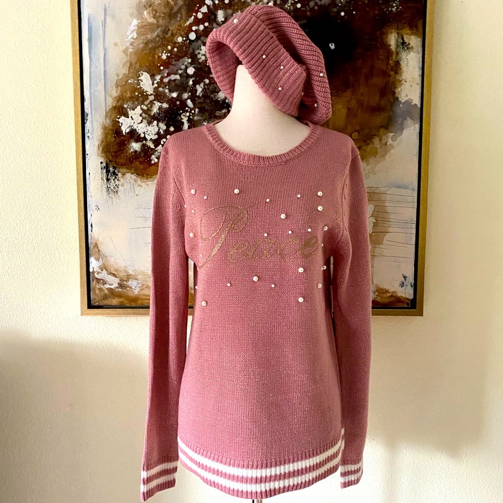 Holiday time pearl accented peace sweater with matching beanie BNWT size M (8-10